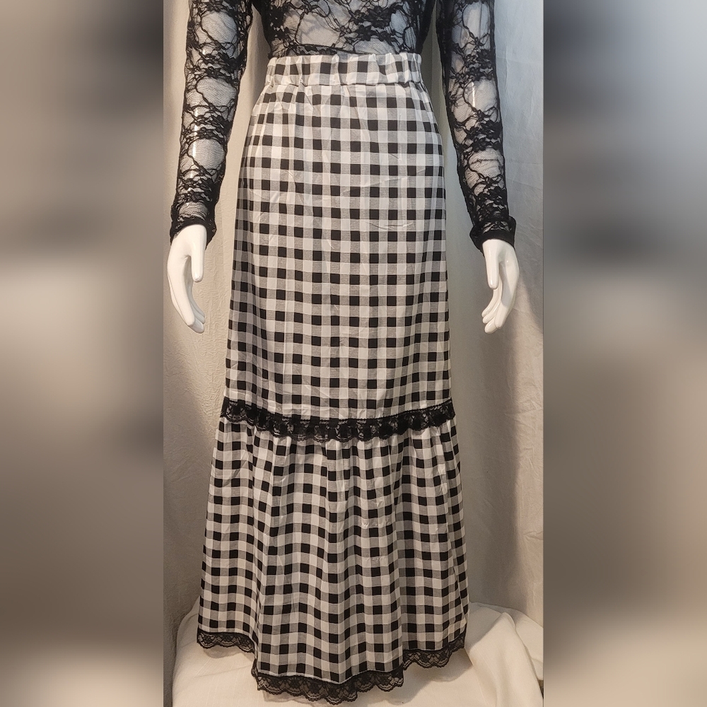 NWOT Lace Detail Gingham Skirt Size 2X